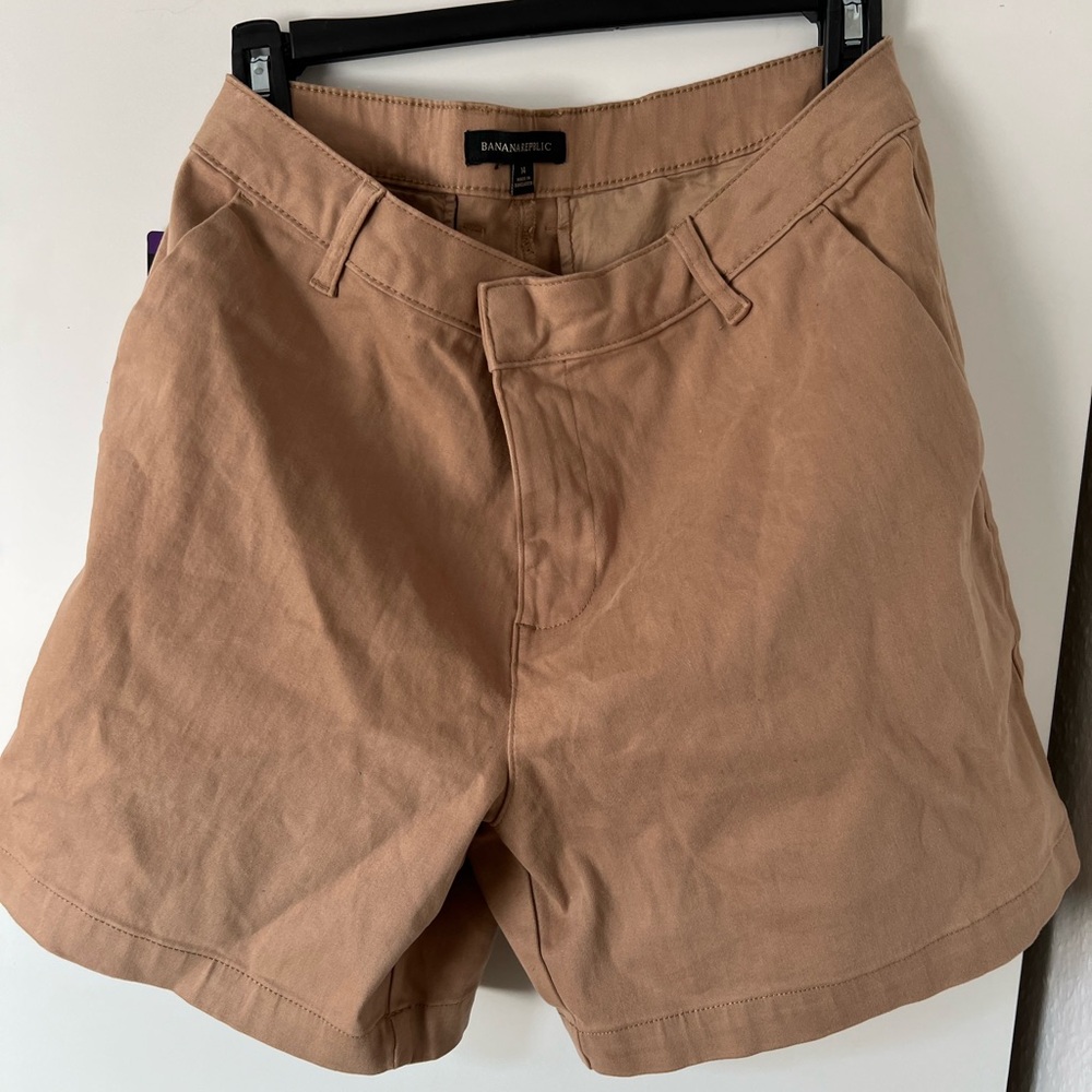 Banana Republic Tan Flat Front Shorts Classic Style